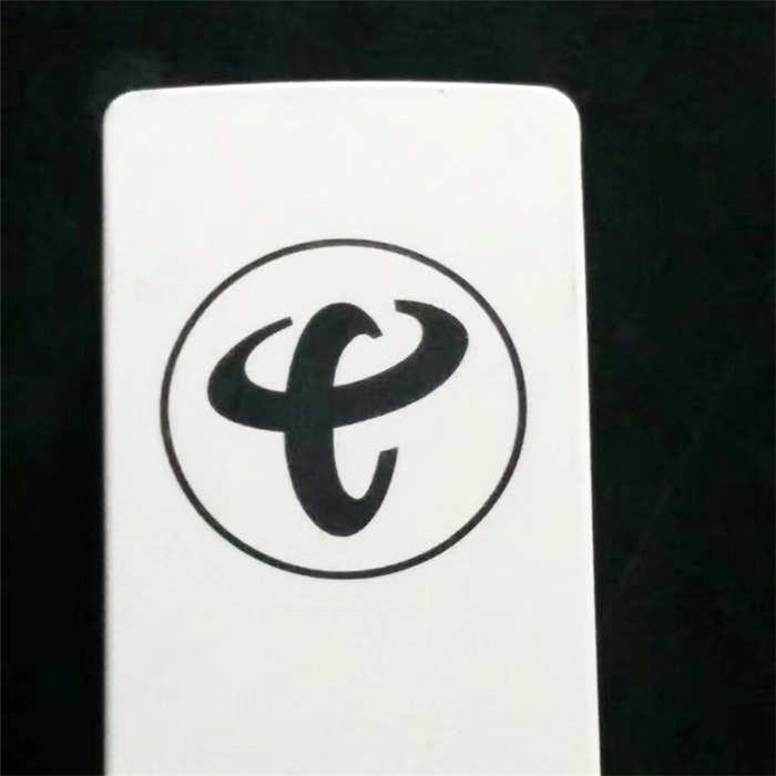 汽車塑料件端泵激光打標(biāo)機(jī)打黑 汽車塑料件端泵激光打標(biāo)機(jī)打黑